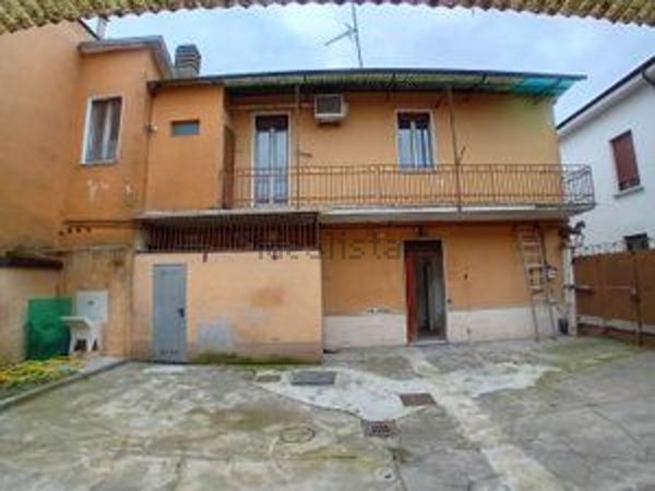 appartamento in vendita a Vigevano in zona Piccolini