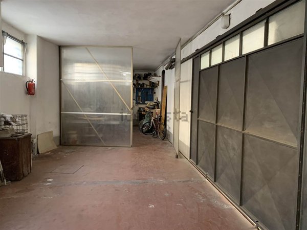 locale di sgombero in vendita a Vigevano