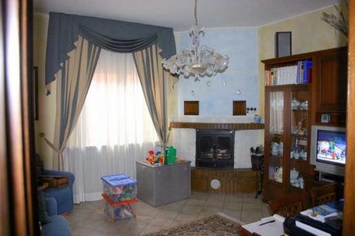 casa indipendente in vendita a Vigevano