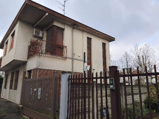 casa indipendente in vendita a Vigevano