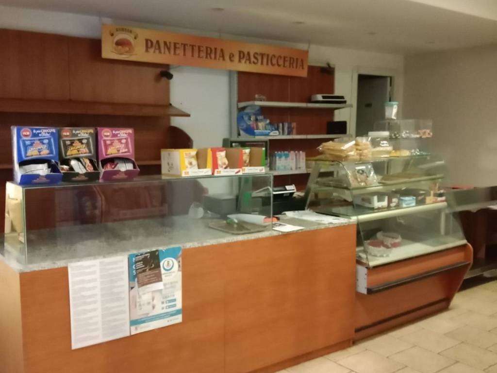 negozio in vendita a Vigevano