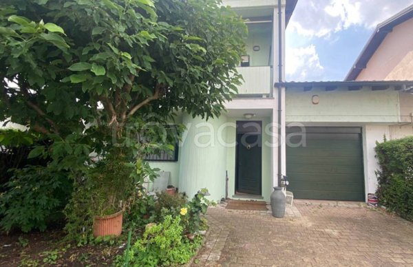 casa indipendente in vendita a Vigevano