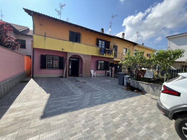 casa indipendente in vendita a Vigevano in zona Piccolini