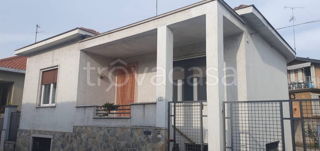 casa indipendente in vendita a Vigevano