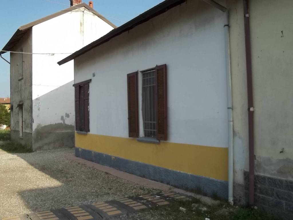 casa indipendente in vendita a Vigevano