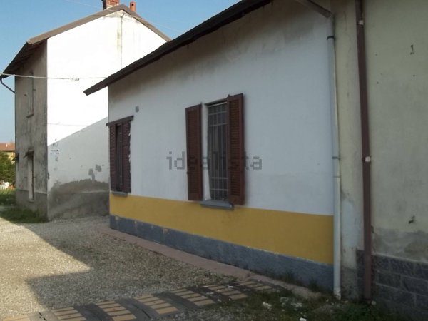 casa indipendente in vendita a Vigevano