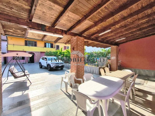 casa indipendente in vendita a Vigevano