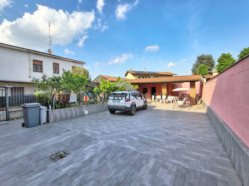 casa indipendente in vendita a Vigevano