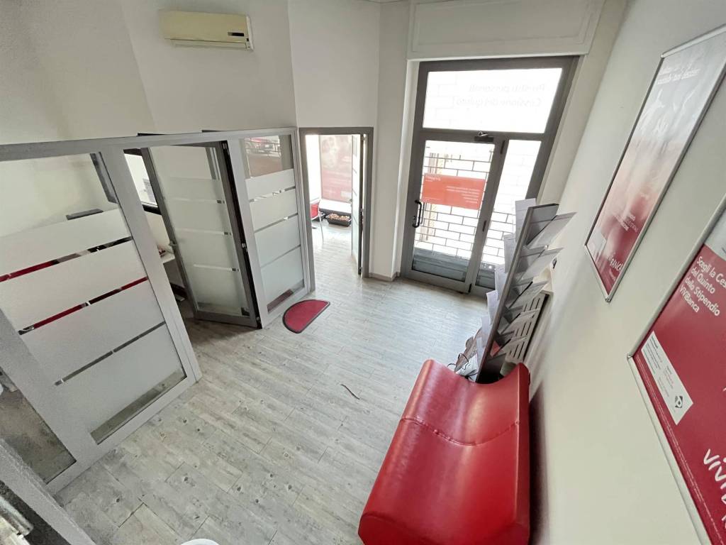 negozio in vendita a Vigevano