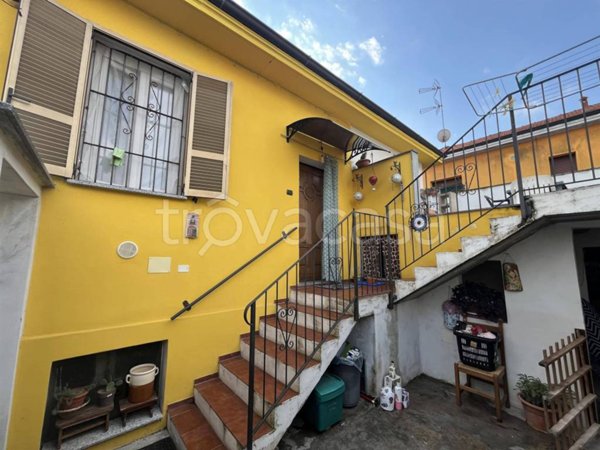 casa indipendente in vendita a Vigevano