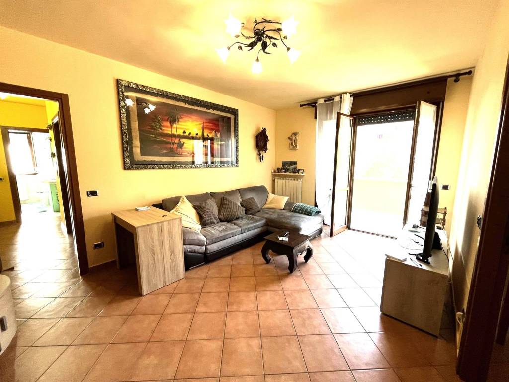 appartamento in vendita a Vigevano in zona Piccolini