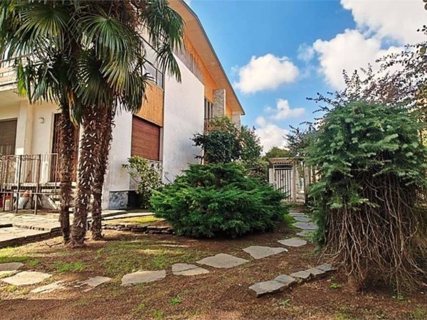 casa indipendente in vendita a Vigevano