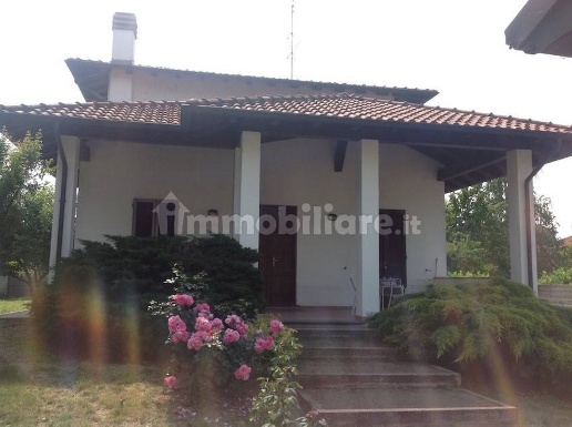 casa indipendente in vendita a Vigevano
