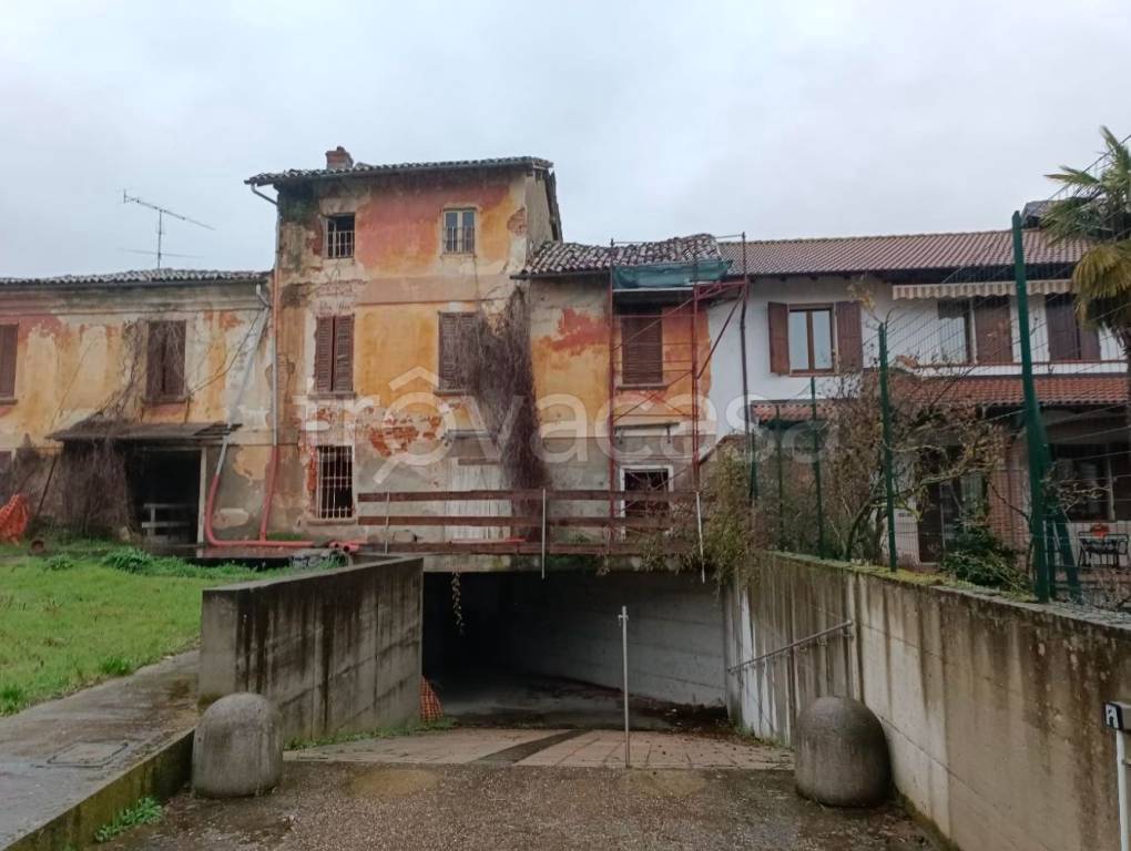 appartamento in vendita a Vigevano in zona Morsella