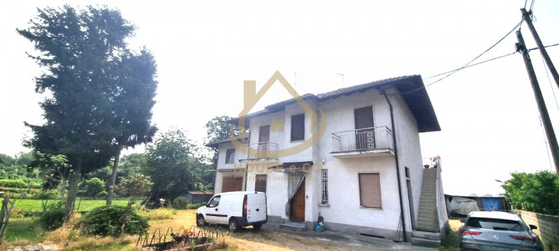 casa indipendente in vendita a Vigevano