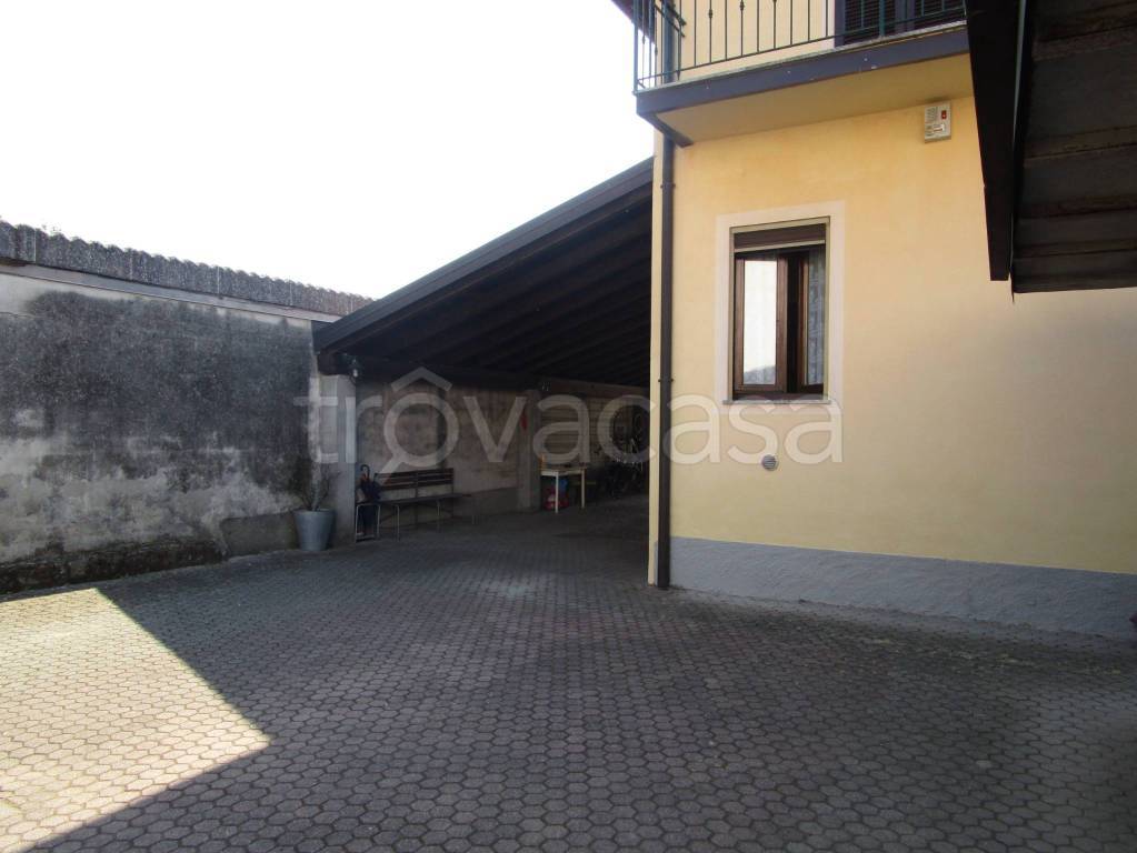 casa indipendente in vendita a Vigevano