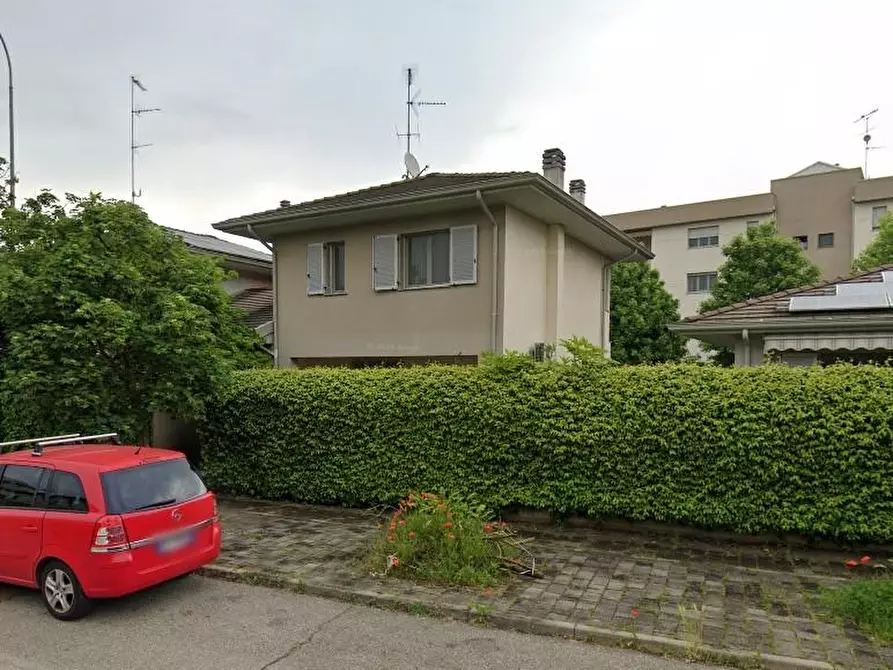 casa indipendente in vendita a Vigevano