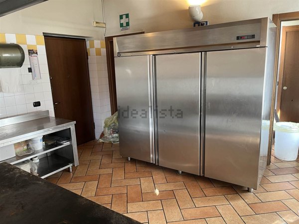 locale di sgombero in vendita a Vigevano