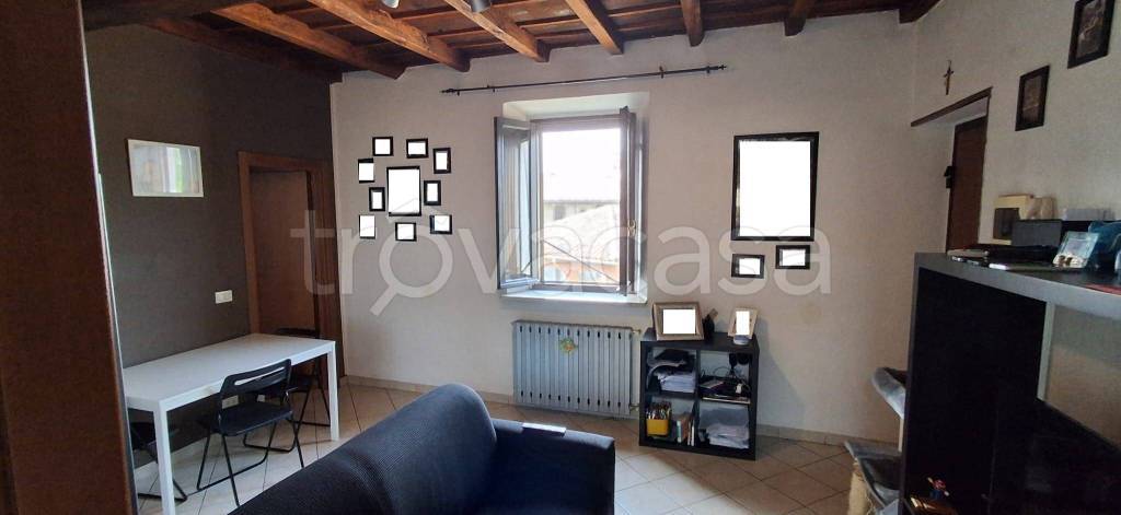 appartamento in vendita a Vigevano in zona Sforzesca