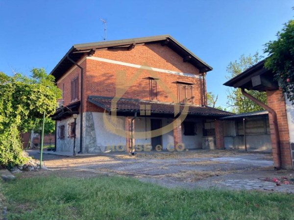 casa indipendente in vendita a Vigevano