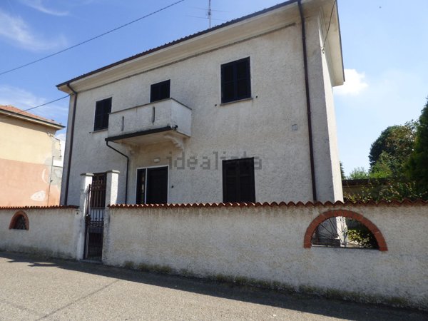 casa indipendente in vendita a Vigevano