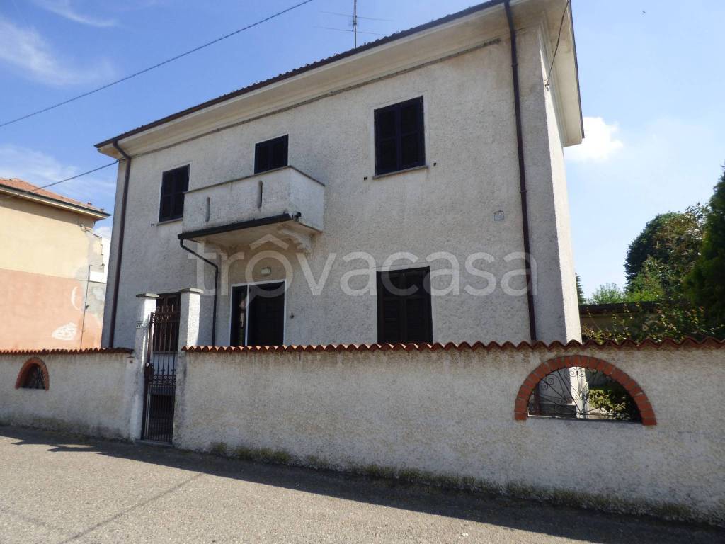 casa indipendente in vendita a Vigevano
