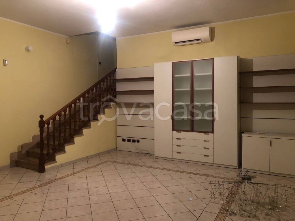 casa indipendente in vendita a Vigevano