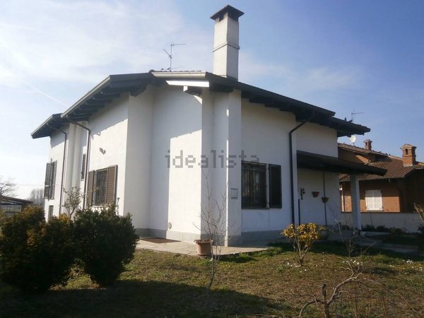 casa indipendente in vendita a Vigevano
