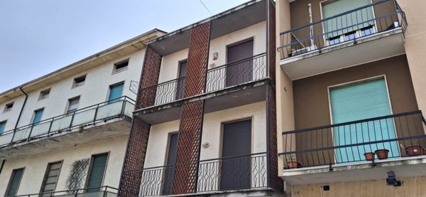 casa indipendente in vendita a Vigevano