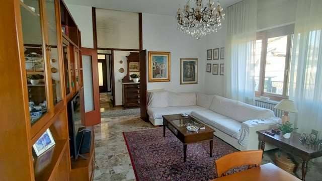 casa indipendente in vendita a Vigevano