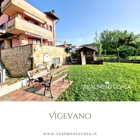 casa indipendente in vendita a Vigevano