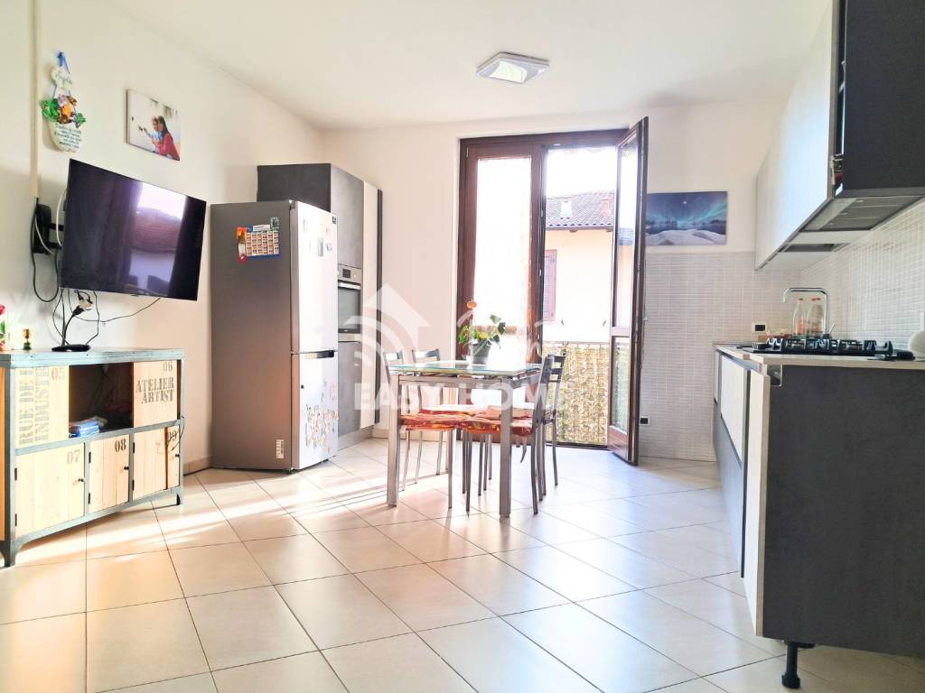 appartamento in vendita a Vigevano in zona Piccolini