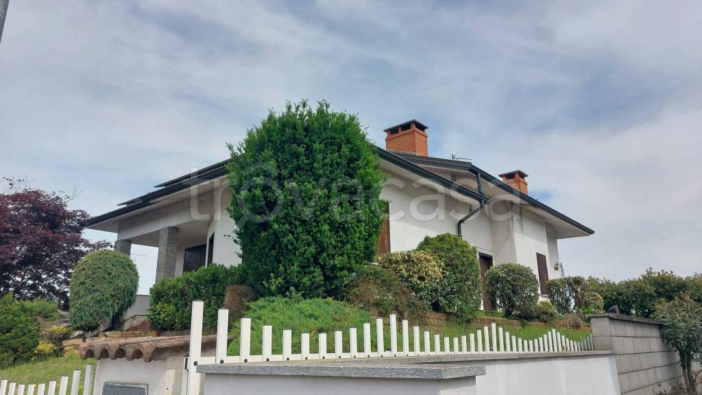 casa indipendente in vendita a Vigevano