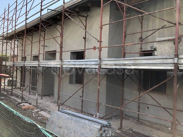 casa indipendente in vendita a Vigevano