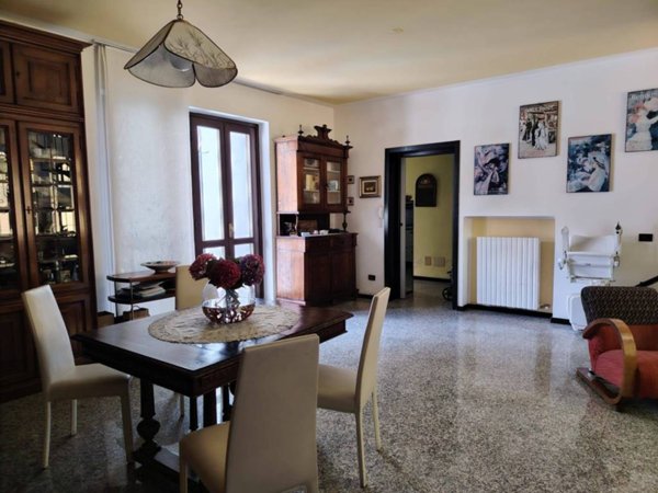 casa indipendente in vendita a Vigevano