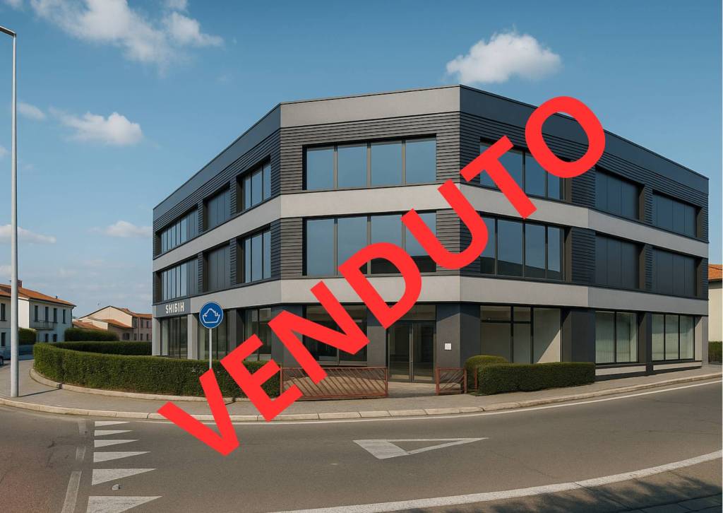 negozio in vendita a Vigevano