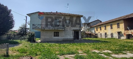 casa indipendente in vendita a Vigevano in zona Piccolini