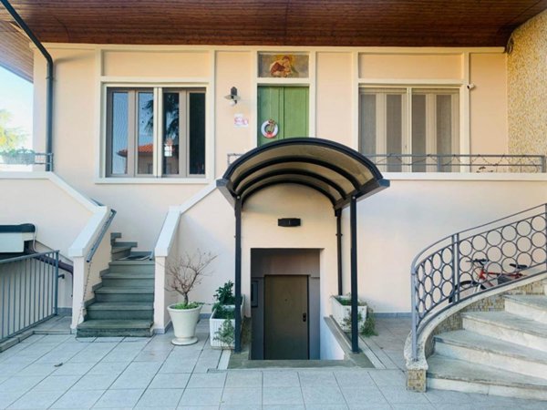 casa indipendente in vendita a Vigevano