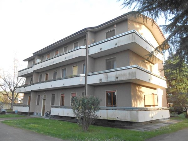 appartamento in vendita a Vigevano in zona Piccolini