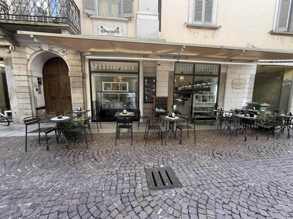 negozio in vendita a Vigevano