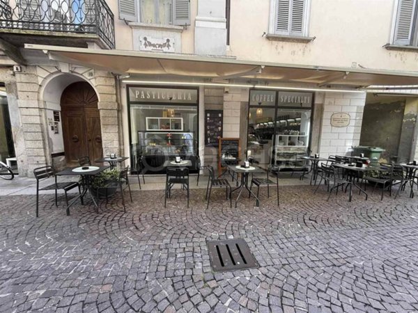 negozio in vendita a Vigevano