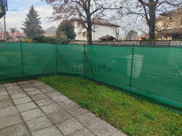 appartamento in vendita a Vigevano in zona Fogliano