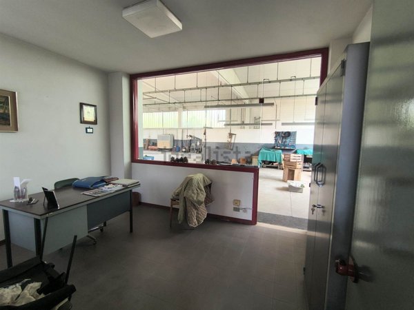 ufficio in vendita a Vigevano