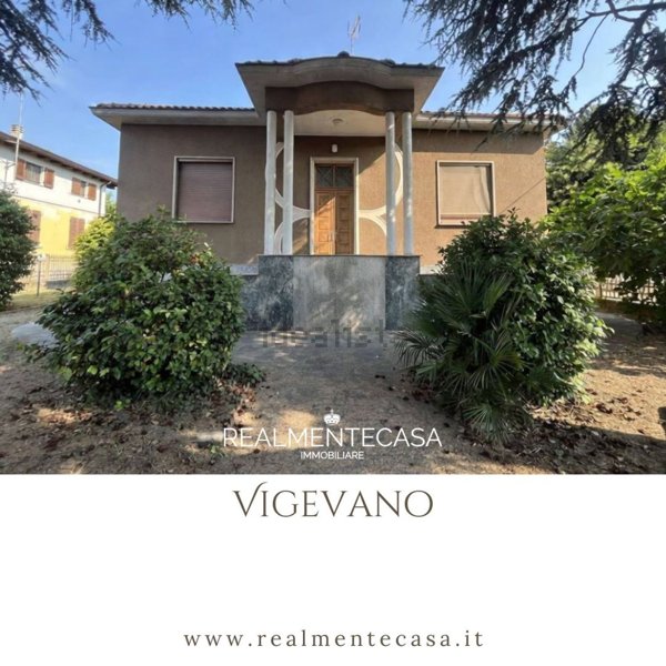 casa indipendente in vendita a Vigevano