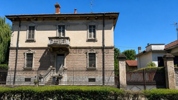 casa indipendente in vendita a Vigevano