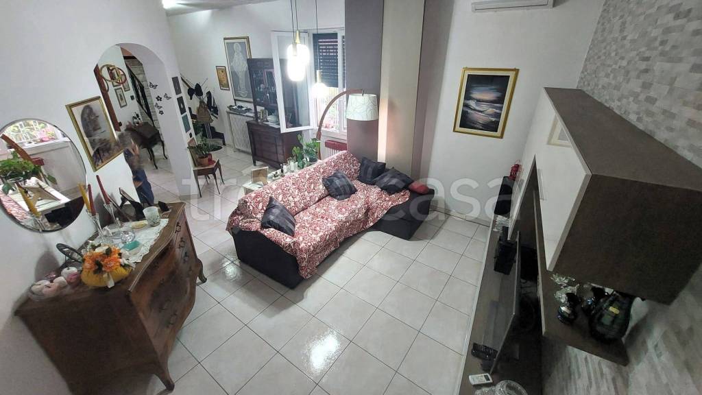 casa indipendente in vendita a Vigevano