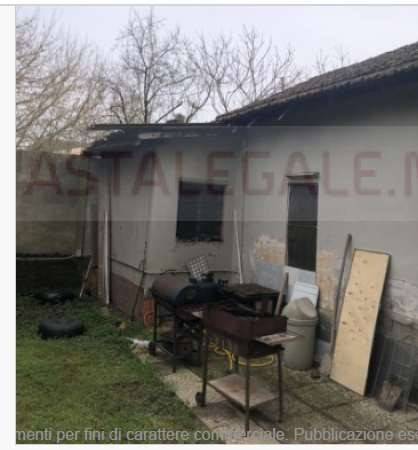 casa indipendente in vendita a Vigevano