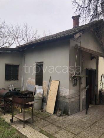 casa indipendente in vendita a Vigevano