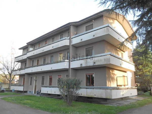 appartamento in vendita a Vigevano in zona Piccolini