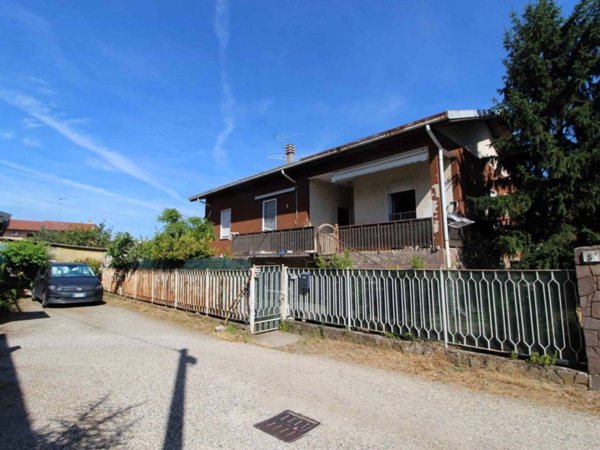casa indipendente in vendita a Vigevano